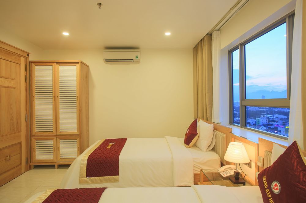 Grand Jeep Hotel Da Nang Exteriör bild