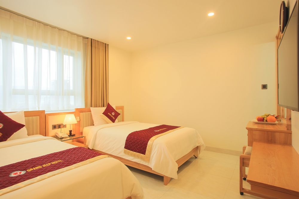 Grand Jeep Hotel Da Nang Exteriör bild