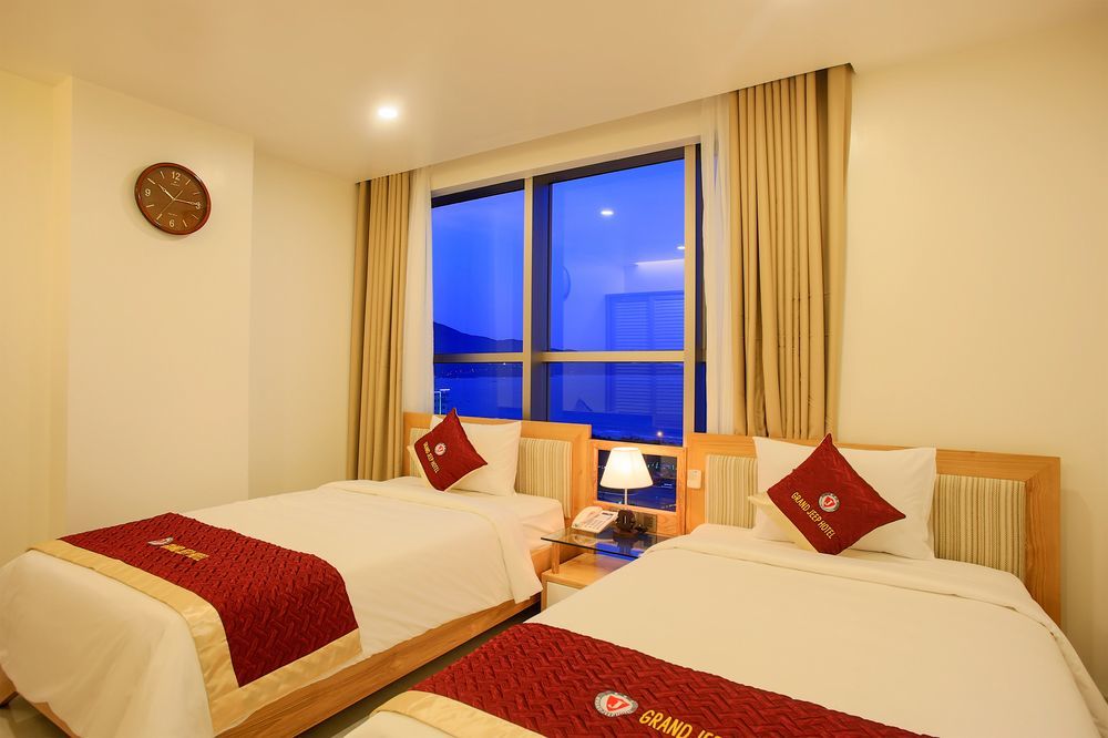Grand Jeep Hotel Da Nang Exteriör bild