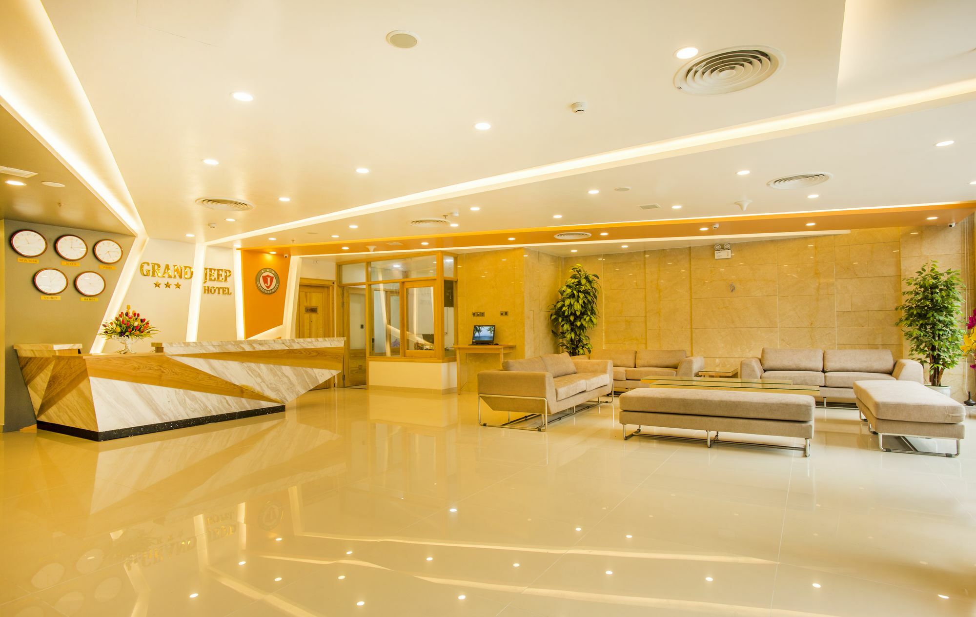 Grand Jeep Hotel Da Nang Exteriör bild